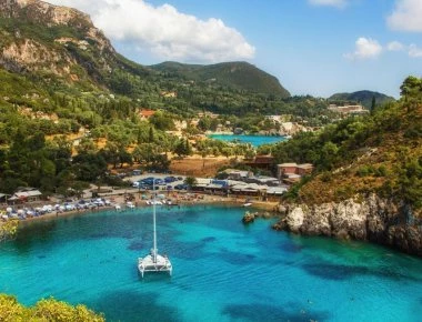 Καταγγελία δημάρχων νησιών του Αιγαίου για την κατάργηση του μειωμένου φορολογικού συντελεστή